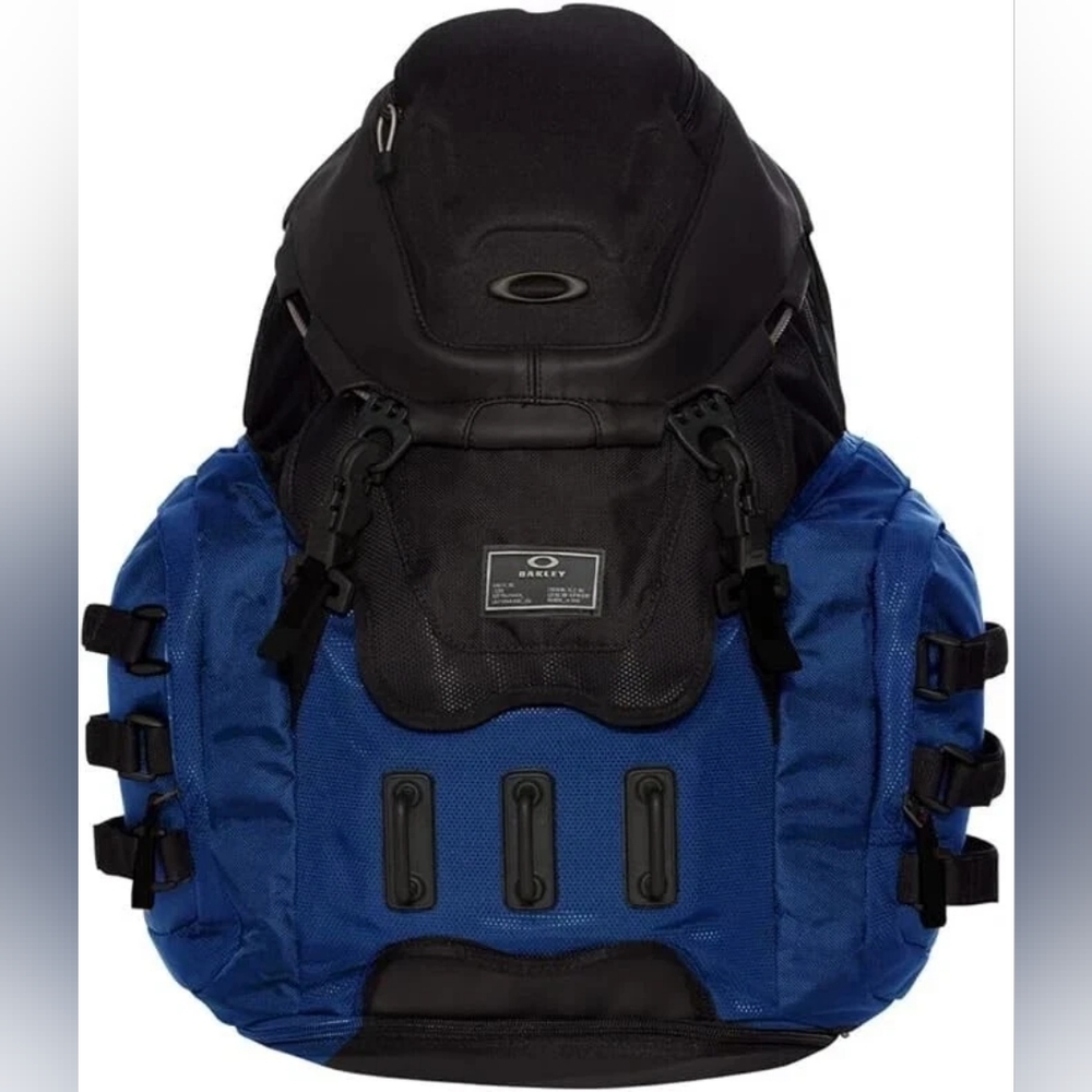 NWT Oakley Kitchen Sink Backpack 34L Capacity Blackout/Team Navy